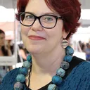 Claudia Gray portrait