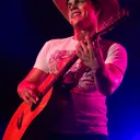 Dustin Lynch portrait
