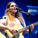 Julia Stone portrait