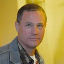 Robert Crais portrait
