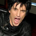 Tommy Lee portrait